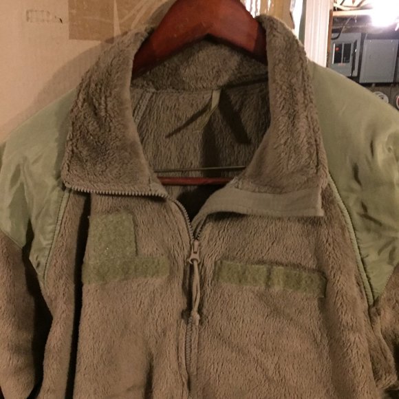 ECWCS Generation III Level 3 Fleece Cold Weather Jacket, Coyote Tan Large - Picture 3 of 6